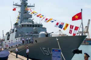 Thông tư 15/2026/TT-BQP: Quy định chi tiết về tàu quân sự nước ngoài đến Việt Nam và tàu quân sự Việt Nam đi nước ngoài
